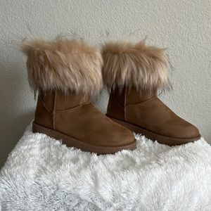 Dirty Laundry women’s Heel Booties size 7.5 color taupe